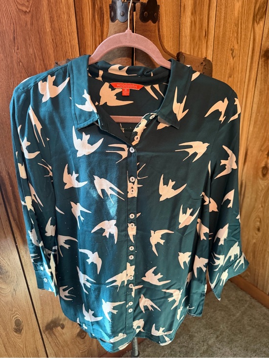 Modcloth Tops - ModCloth Green  Button-Up Shirt with White Bird Print. Put a bird on it